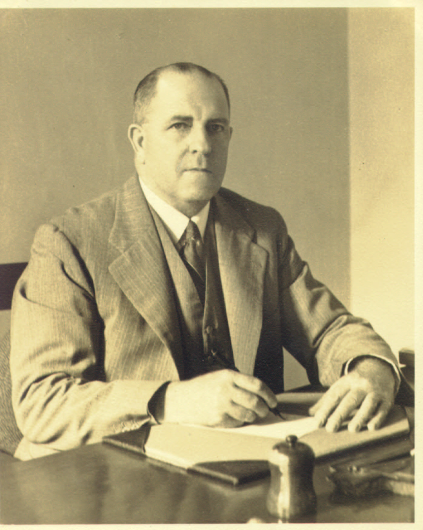 1937 - Dr Dart